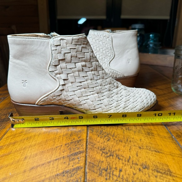 Frye Womens Carson Woven Boot Size 10 Ankle Booties Leather Western Off White - Picture 13 of 16